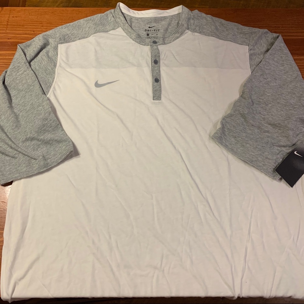 Nike short sleeve shirt size xl